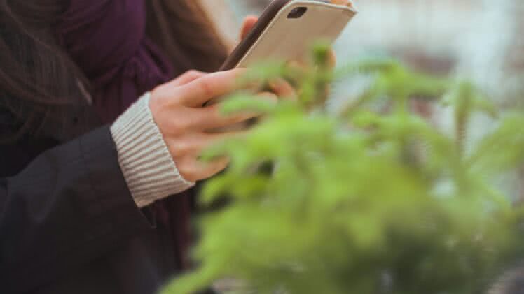 Jak skomentować zdjęcie mężczyźnie? – dowiedz się, jak napisać komentarz, który przyciągnie uwagę: odkryj najlepsze pomysły, od dowcipnych po szczere komplementy, i spraw, by twój wpis był niezapomniany