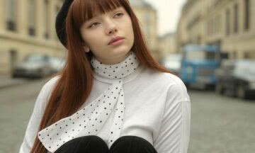 Beret i apaszka – Francuski szyk z lat 30.