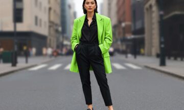 Neonowa marynarka w czarnym total looku – energetyczny twist na codzienne stylizacje